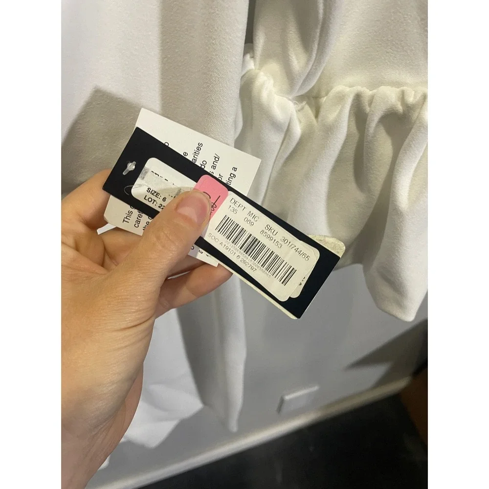 Betsy & Adam Sheath Dress Womens 6 White Ruffle Cuff Sleeve Cocktail Bridal Part